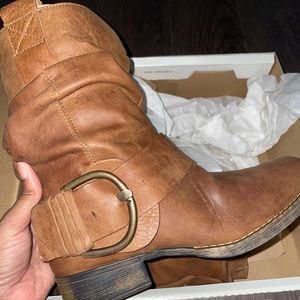 Steve Madden Size 8.5 Brown Boots. Never Worn